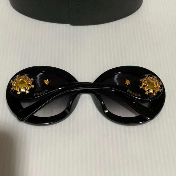 Prada woman’s sunglasses spr 27QS round frame made in Italy - Picture 9 of 11